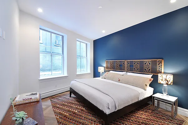 Sold by Corcoran | media 19