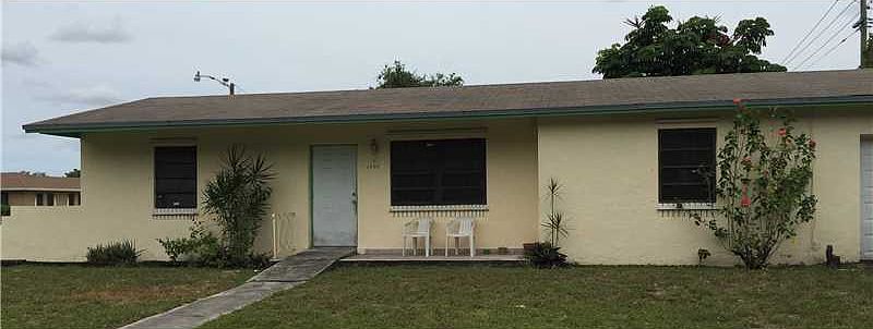 1st image of 1900 NW 195th St