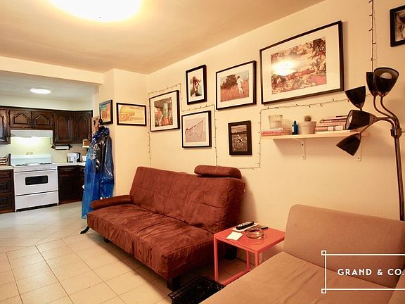 4th image of 382 Graham Ave #2B