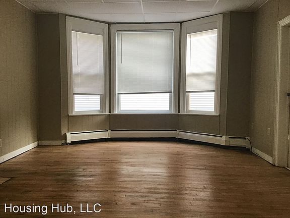 4th image of 416 Hope St #1
