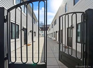 141 Grove St APT R, Stamford, CT 06901