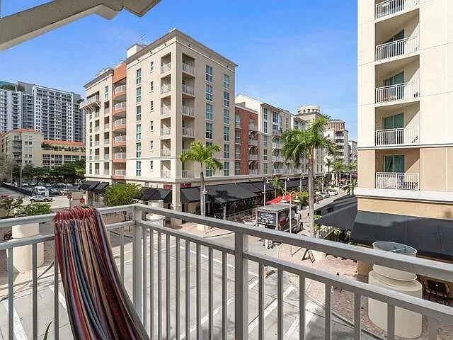 7280 SW 90th St #E201 — Photo 12