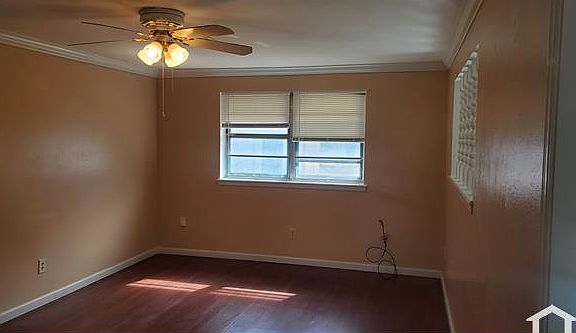 4th image of 2724 SE 47th St