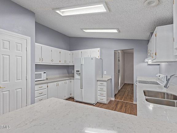2nd image of 2650 W UNION HILLS Drive #159
