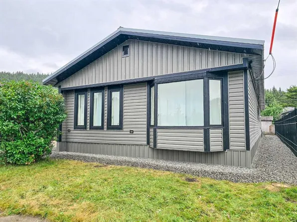 1230 E 84th St, Crowsnest Pass, AB T0K 0M0