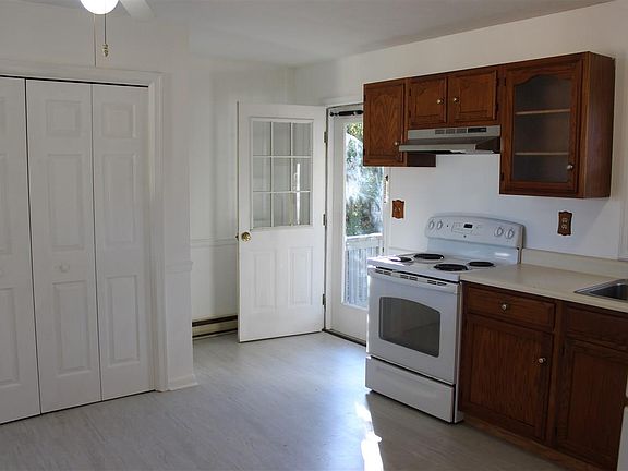 4th image of 546 Hull St