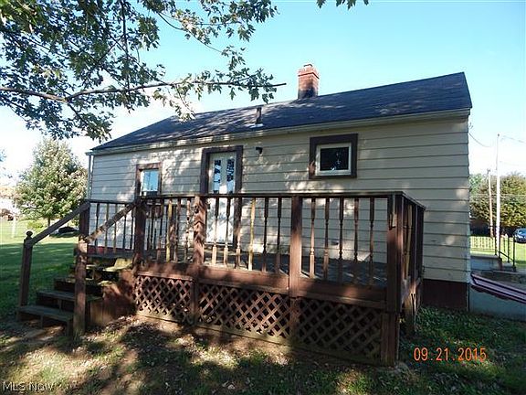 2nd image of 1023 S Nickelplate St