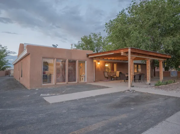 4927 Palomas Rd, Los Lunas, NM 87031