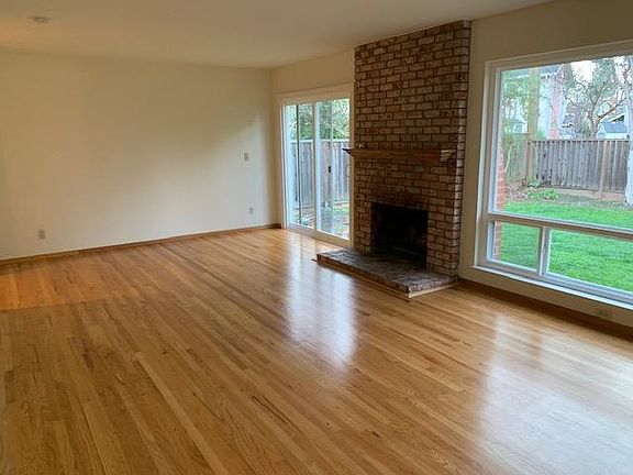 3rd image of 1049 Wunderlich Dr