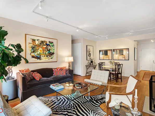 40 W 55th St APT 5B, New York, NY 10019