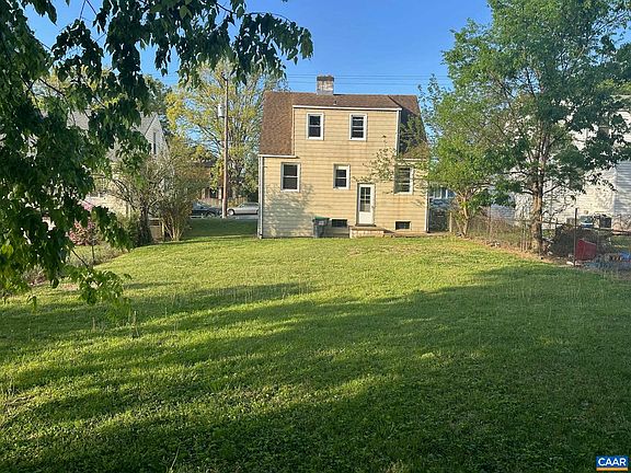 3rd image of 715 Elliott Ave