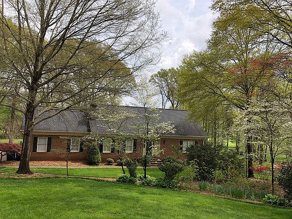 2nd image of 5040 Southridge Ct