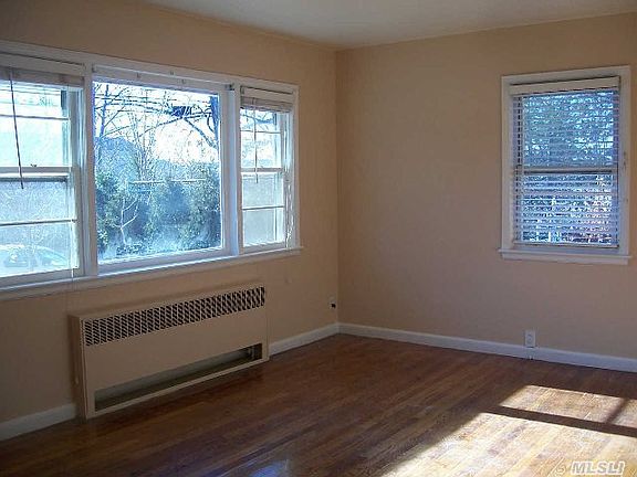 3rd image of 39 Pequot Ave