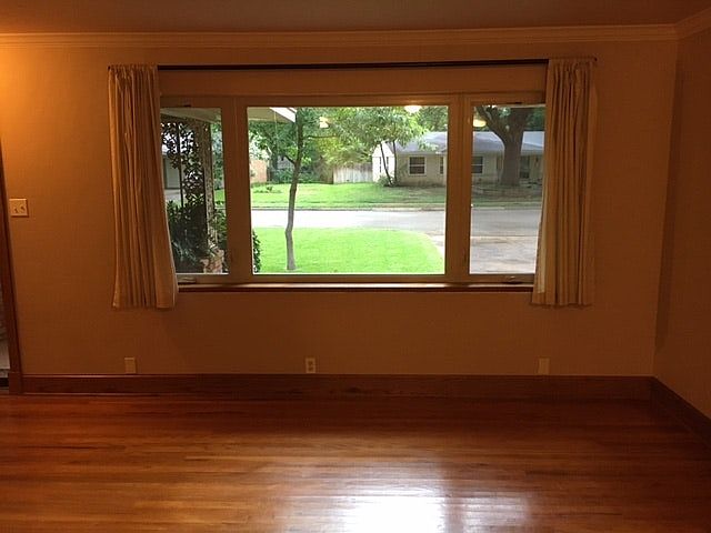 1st image of 803 Sherwood Dr