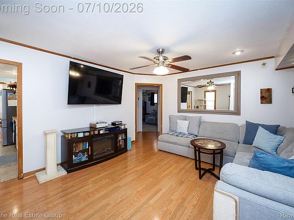 5th image of 6053 John Daly St