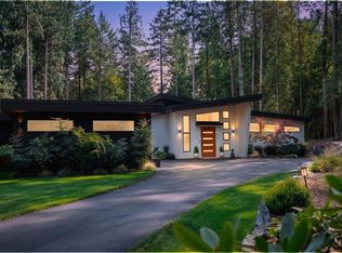 867 Bradley Dyne Rd, North Saanich, BC V8L 5H1