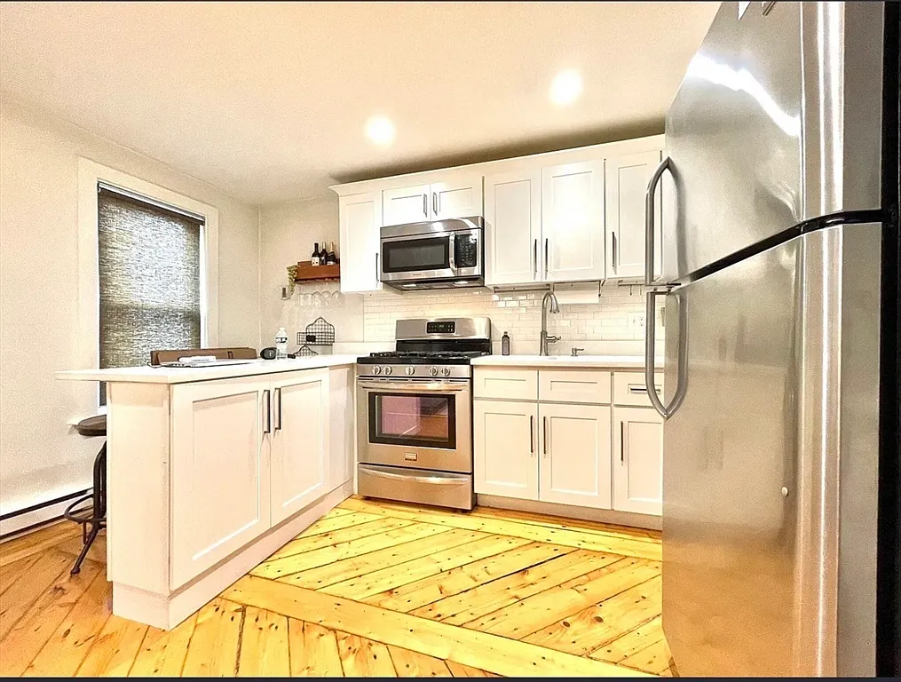 1 bed, 1.0 bath, 550 sqft, $2,450 — Photo 4