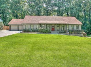 5575 Lake Forrest Dr, Sandy Springs, GA 30342