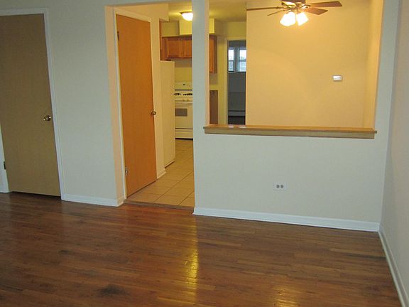 2nd image of 43 King Arthur Ct APT 1