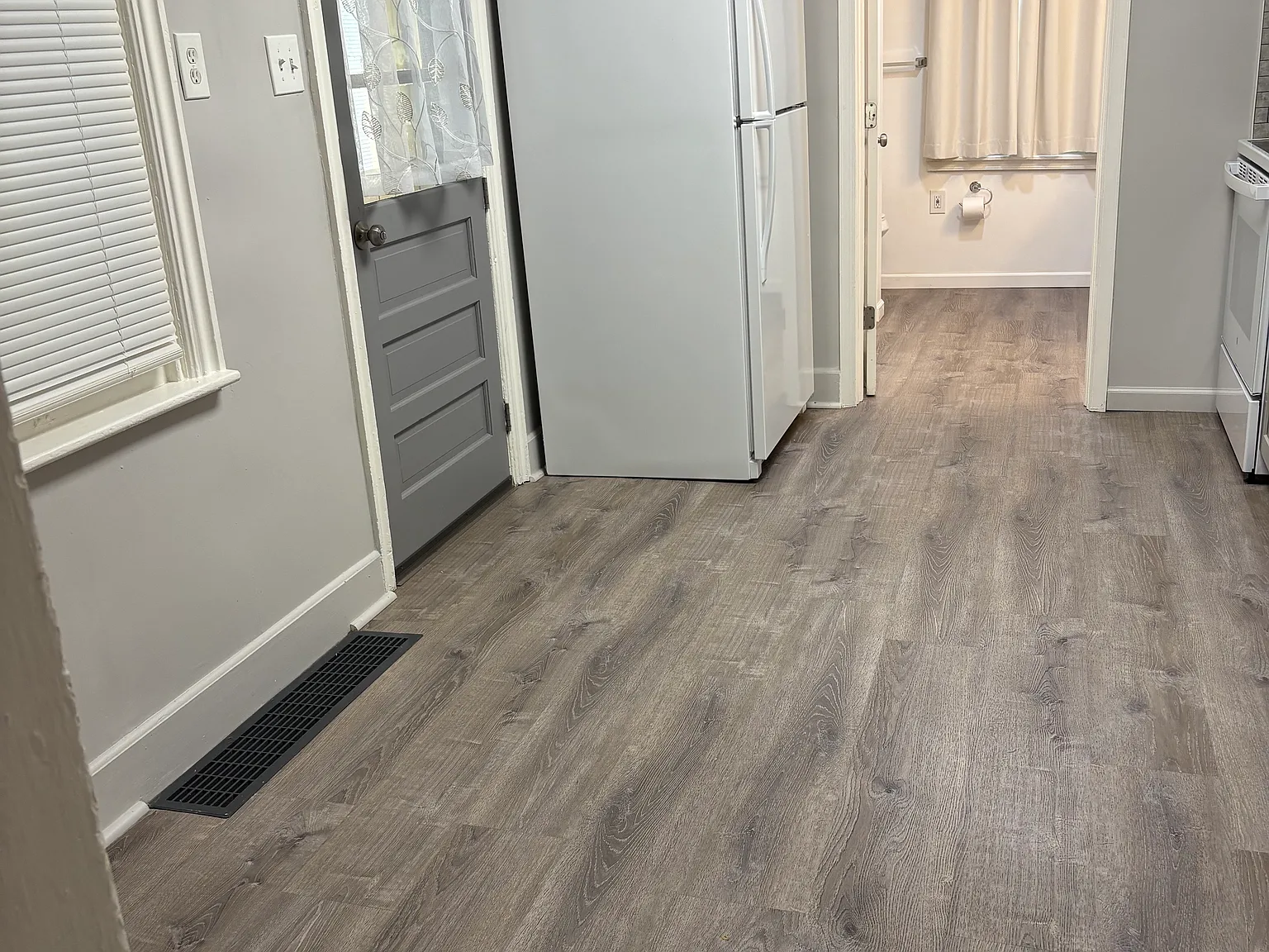 3 bed, 1.5 bath, 1064 sqft, $1,650 — Photo 3