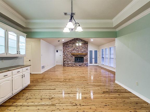 4th image of 3811 Yachtclub Dr