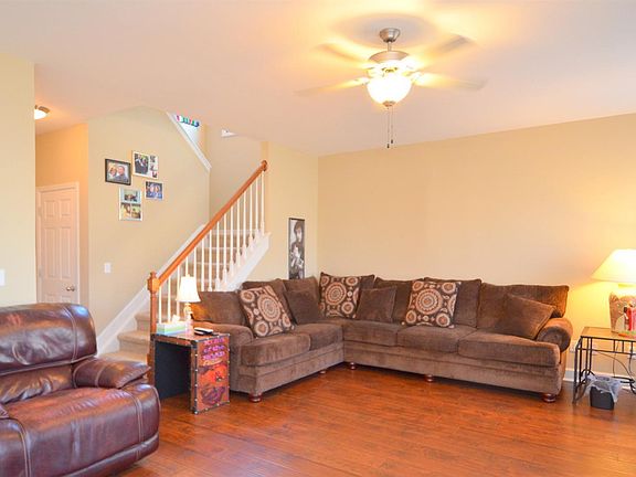 3rd image of 641 Waveland Museum Ln