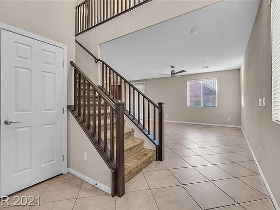 3rd image of 10573 Olinda St