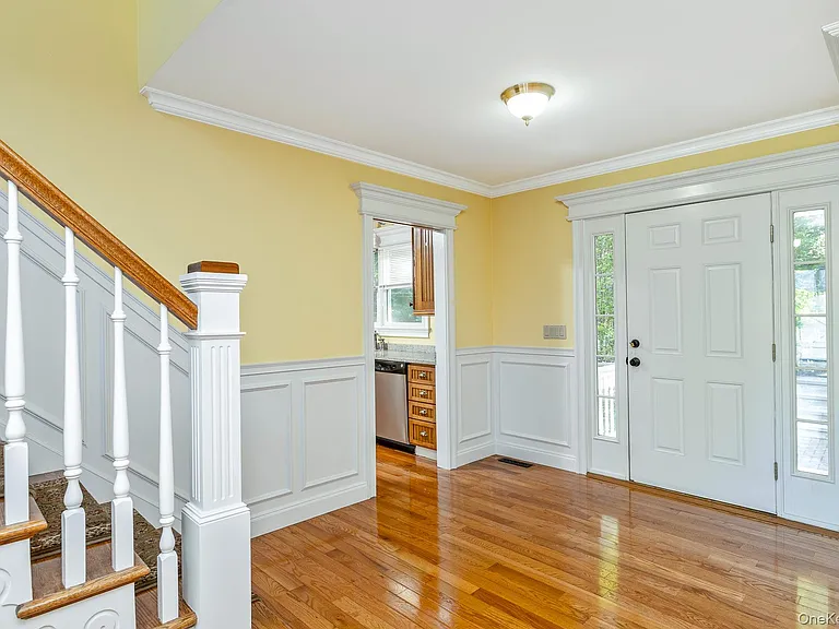 442 River Rd — Photo 3