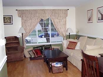 3rd image of 4838 Mansfield Ave #1