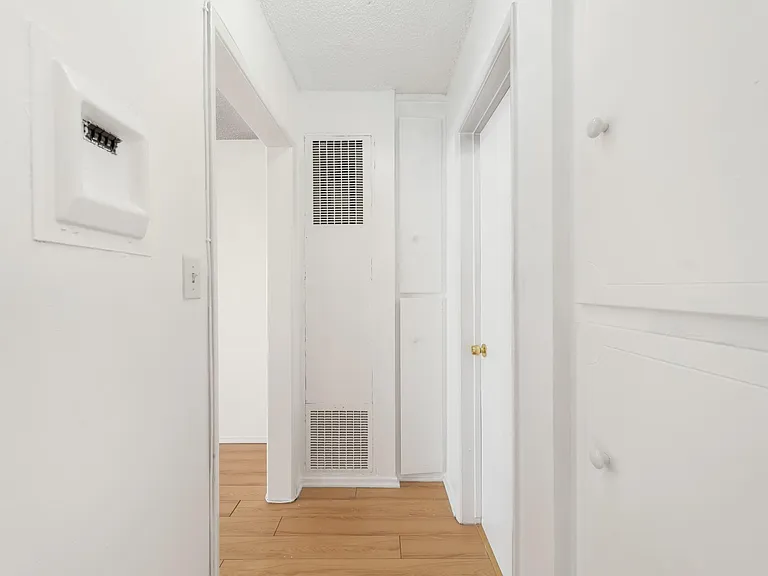11861 Texas Ave #6 — Photo 23