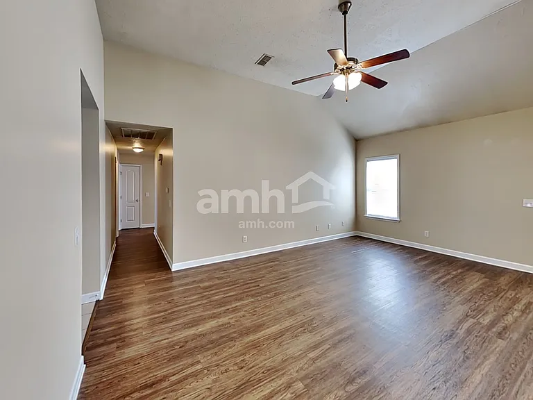 5031 Jillson Ct — Photo 6