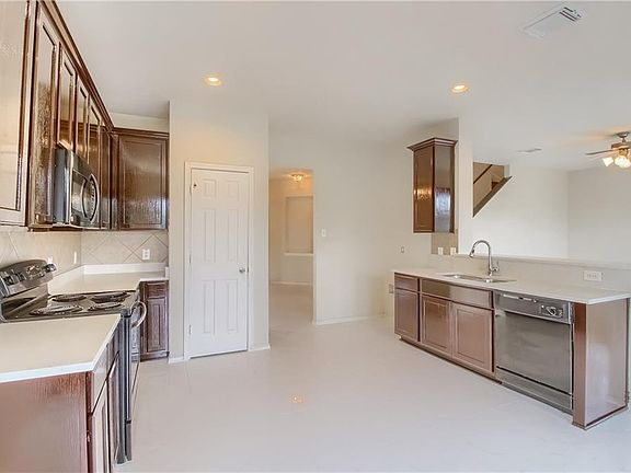 5th image of 11517 Sunny Creek Ln