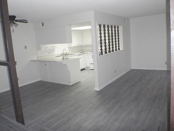 5th image of 2544-2550 S Sallee St