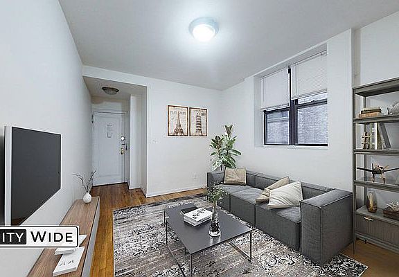 2nd image of 121 E 82nd St APT 5