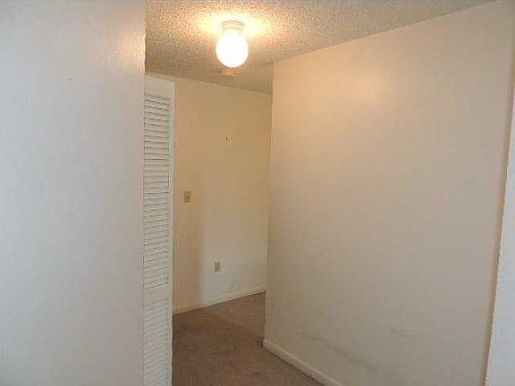 4th image of 321 Olympia Ct #Na