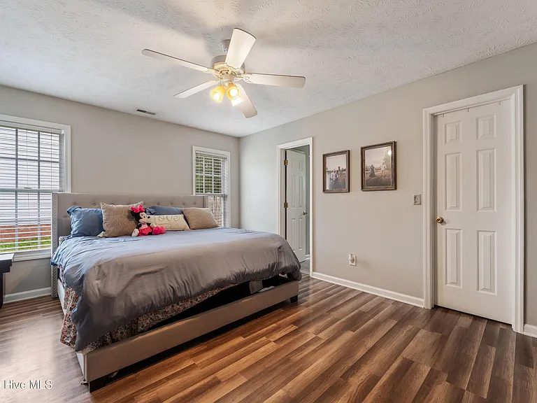 183 Bridlewood Dr — Photo 26