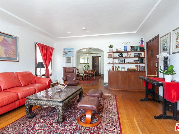 3rd image of 465 W 25th St