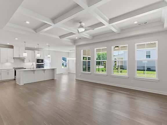5th image of 2107 Hideaway Ln