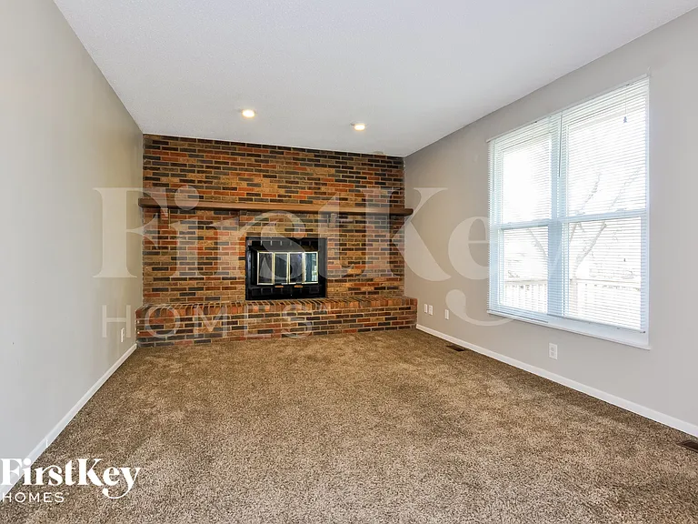 37 Westbrook Dr — Photo 4