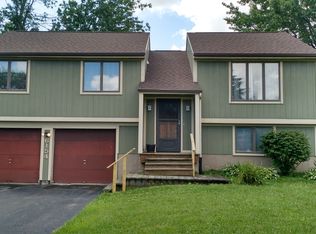 6154 Wynmoor Dr, Cicero, NY 13039