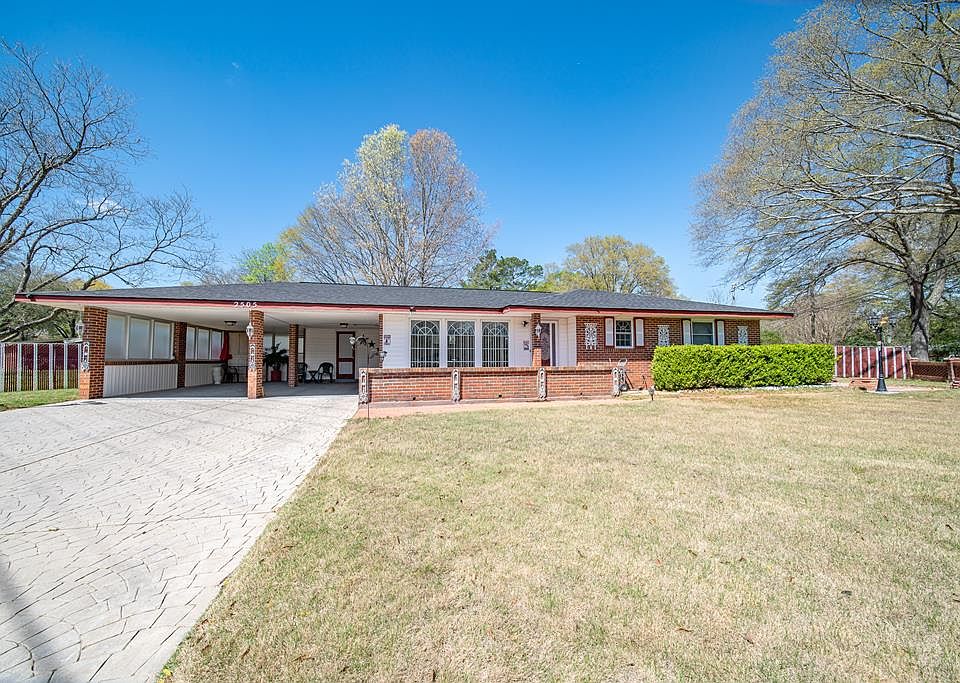 1st image of 2505 Broadmoor Dr