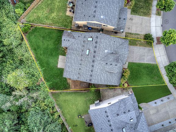 2nd image of 3011 Bella Ct SE