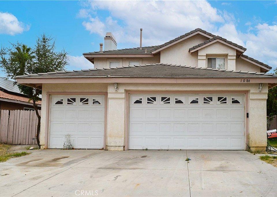 1st image of 1084 Luna Way