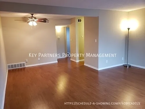 6212 Robinson St #3 — Photo 5