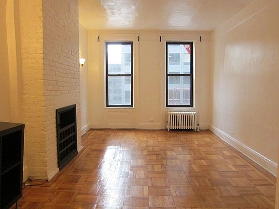 3rd image of 924 3rd Ave APT 3A