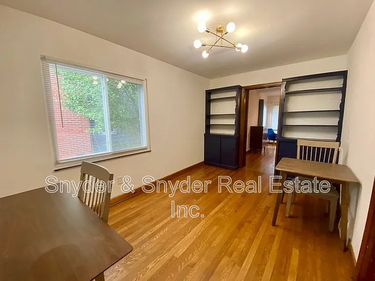 1093 N Main St — Photo 9
