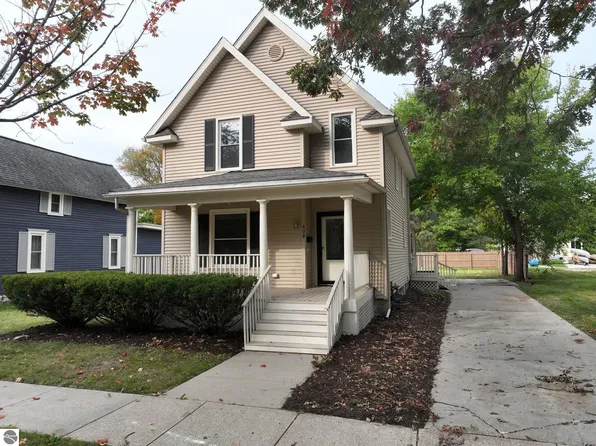 408 S Kinney Ave, Mount Pleasant, MI 48858