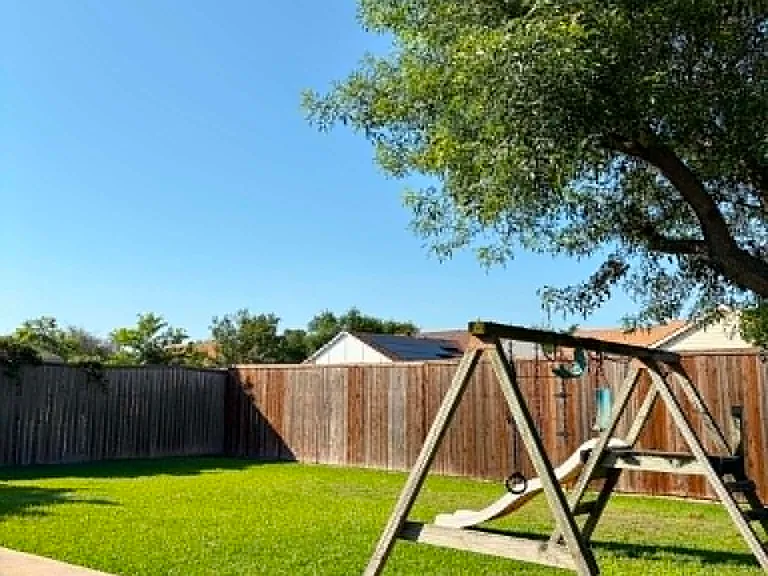 5664 Perrin St — Photo 2