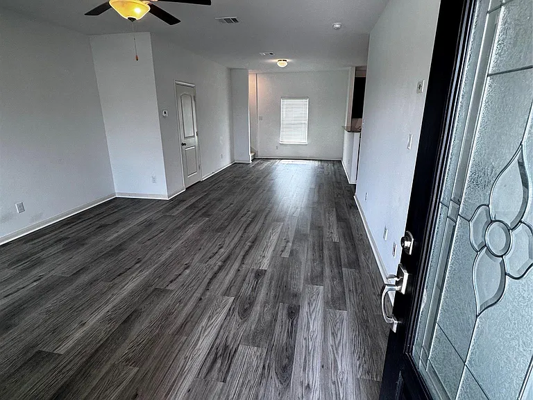 13713 Henry A Wallace Ln — Photo 6