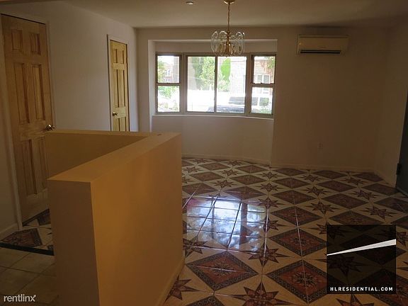 4th image of 2243 28th St APT 1